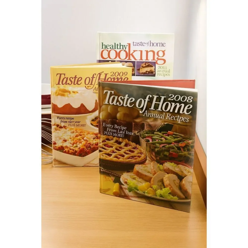 Taste of Home Annual Recipes 2008 2009 2011 Hardcover Cookbooks Family Meals Des